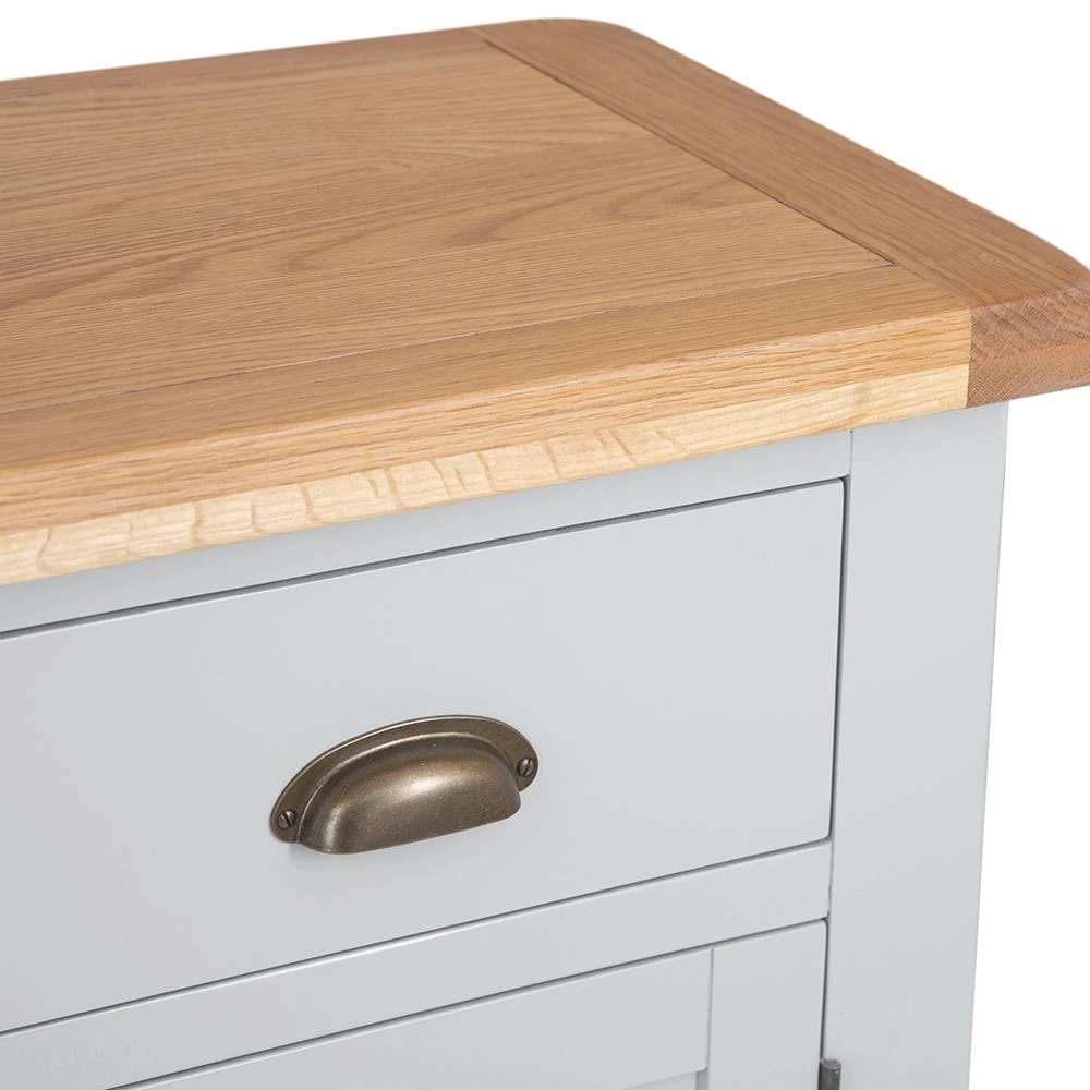 Hampshire Grey Painted Oak 4 Door Extra Large Sideboard 4 Hampshire Grey Painted Oak 4 Door Extra Large Sideboard - Image 4