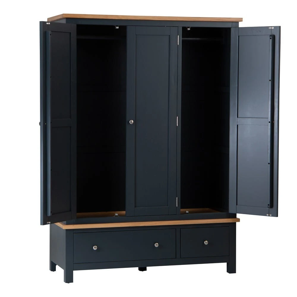 Salisbury Blue Painted Oak 3 Door Wardrobe 3 Salisbury Blue Painted Oak 3 Door Wardrobe - Image 3