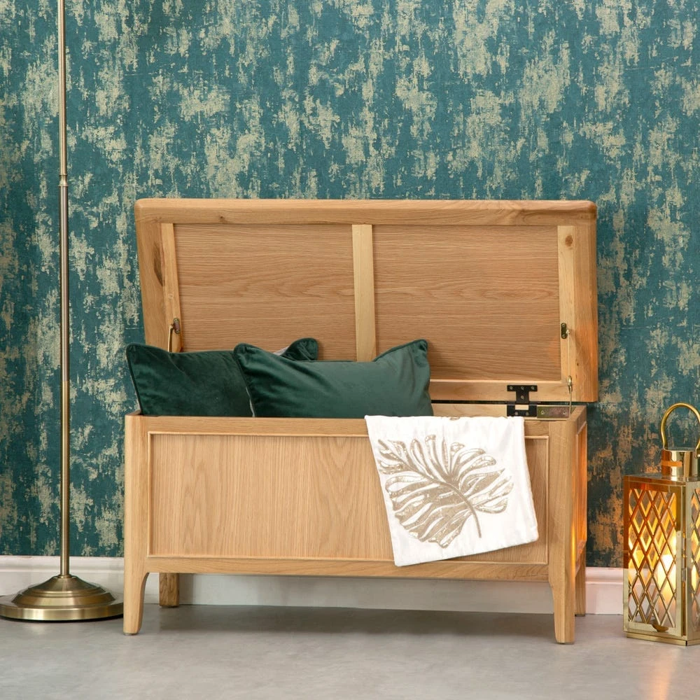 Bergen Oak Blanket Box 1 Bergen Oak Blanket Box