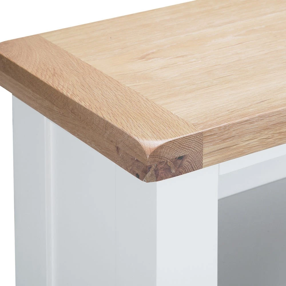 Suffolk White Painted Oak Small Wide Bookcase With Wicker Baskets 6 Suffolk White Painted Oak Small Wide Bookcase With Wicker Baskets - Image 6